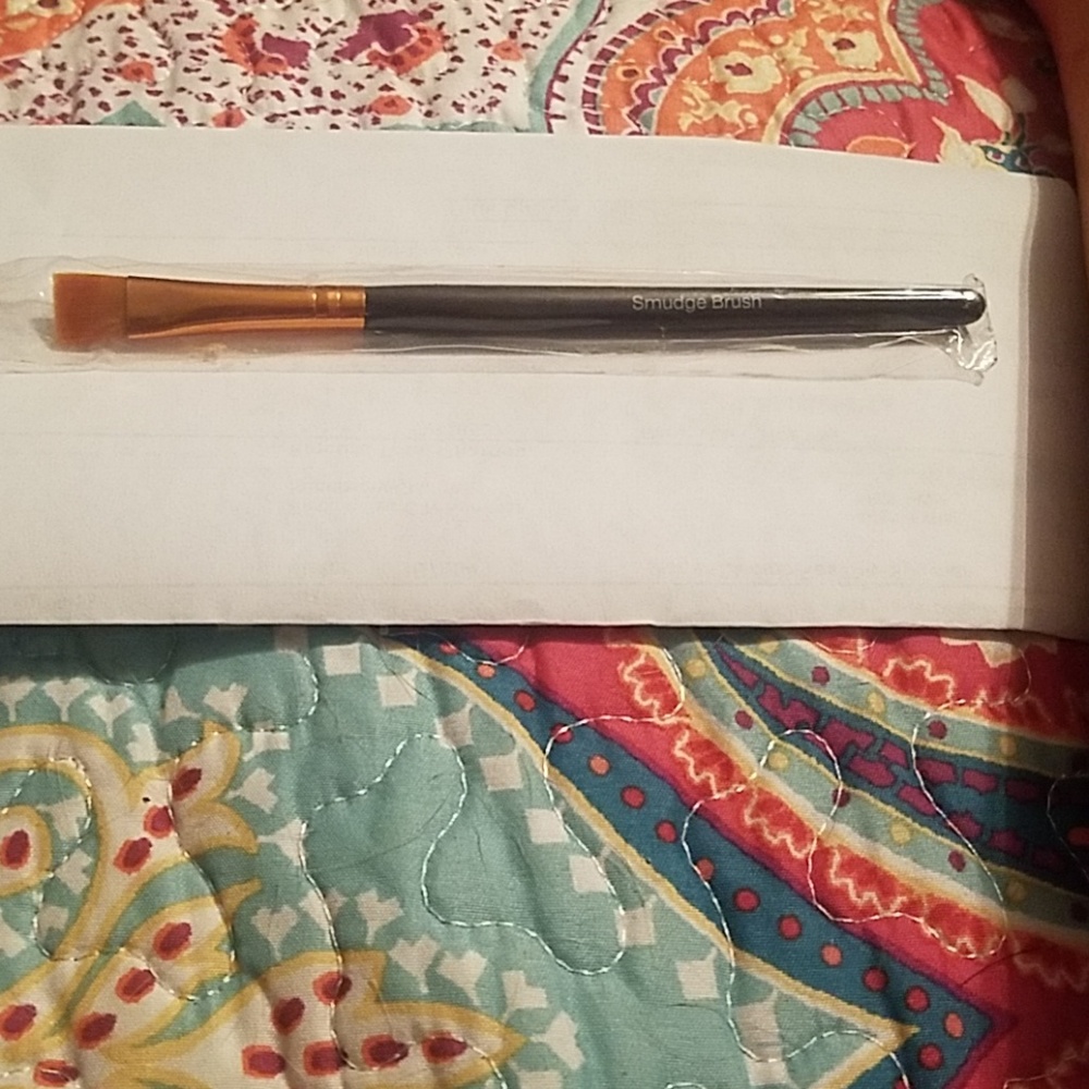 bdb- smudge brush